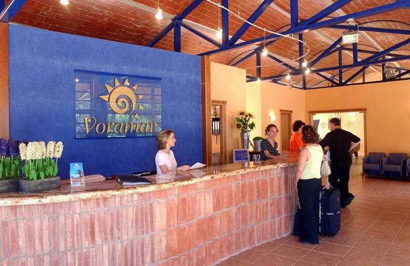 Отель Voramar Камбрильс Экстерьер фото